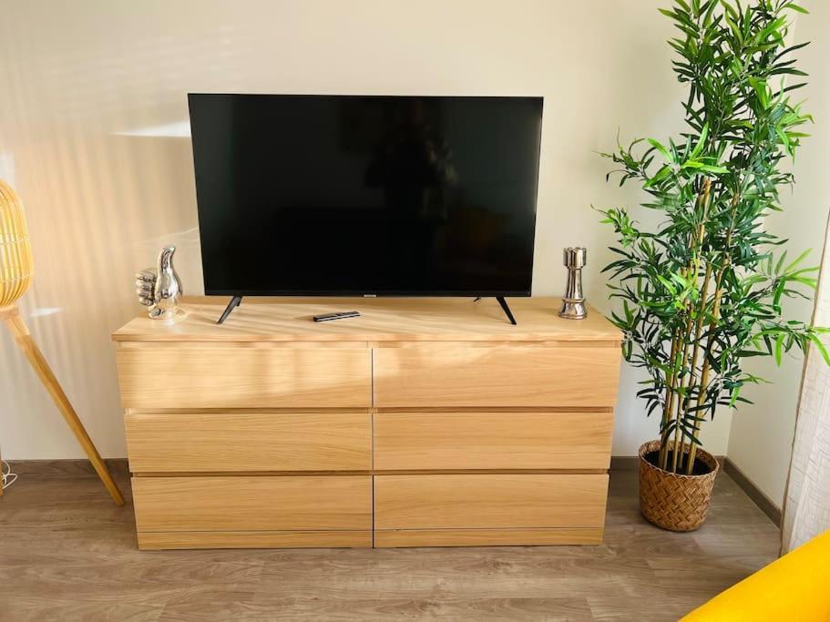 Harmonieux/Bezannes/Pkg Prive Apartment Екстериор снимка