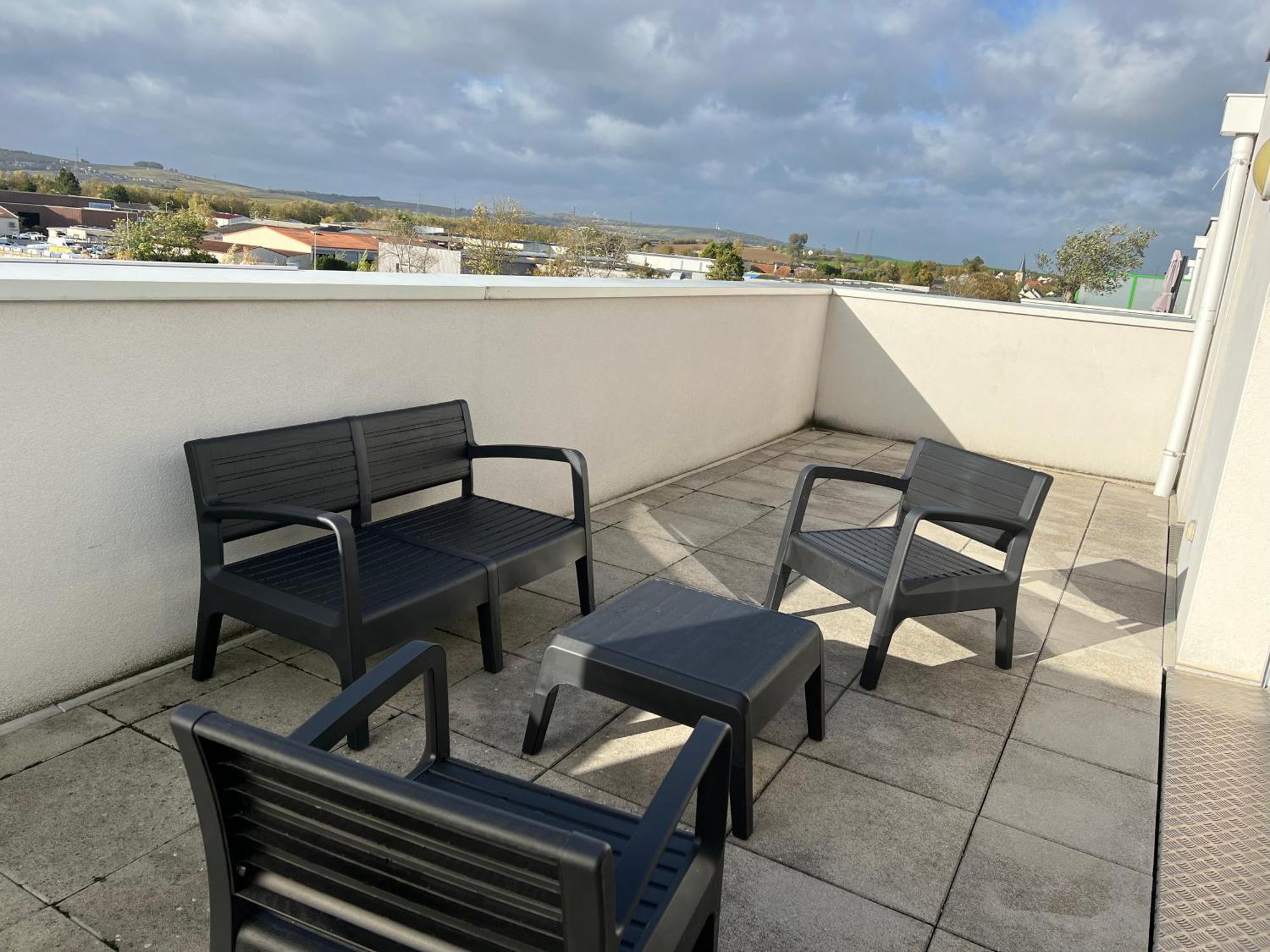Harmonieux/Bezannes/Pkg Prive Apartment Екстериор снимка